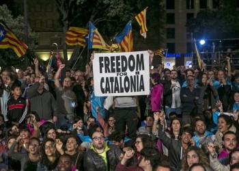 Δημοψήφισμα Καταλονία: Βροντερό «ναι» για ανεξαρτησία με 90% των ψήφων