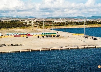 Στην Αλεξανδρούπολη τα πρώτα αμερικανικά ελικόπτερα Black Hawk