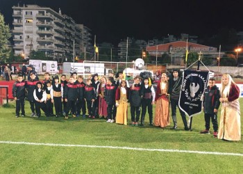 Η Ένωση Ποντίων Καλαμαριάς στο γήπεδο για τον Απόλλωνα Πόντου (φωτο)