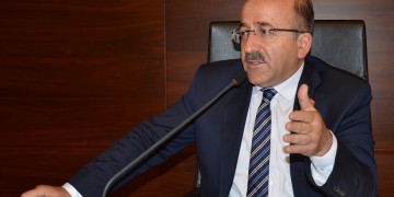 Υπό παραίτηση και ο δήμαρχος Τραπεζούντας