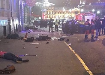 Ουκρανία: Όχημα πέφτει πάνω σε πεζούς στο Χάρκοβο και σκορπά το θάνατο