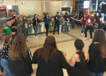 Κρητικο-ποντιακό γλέντι για την υποδοχή των νέων φοιτητών Καστοριάς (φωτο, βίντεο)