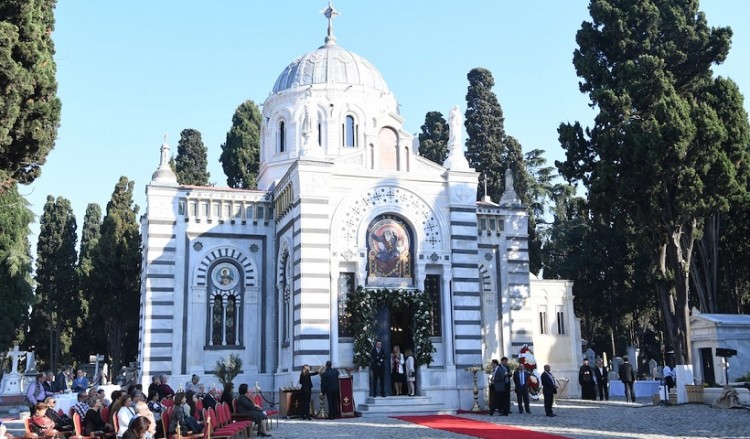 Στους Ρωμιούς της Πόλης επέστρεψε ο ναός του κοιμητηρίου του Σισλί (φωτο)