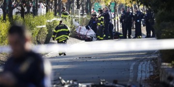 Ως τρομοκρατική επίθεση αντιμετωπίζονται οι πυροβολισμοί στο Μανχάταν