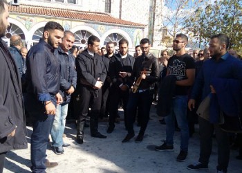 Με τον ήχο της ποντιακής λύρας, που τόσο αγαπούσε, το τελευταίο αντίο στον Γιάννη Μολοχίδη