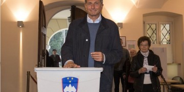 Σλοβενία: Επανεξελέγη ο Μπόρουτ Πάχορ, ο «πρόεδρος Instagram»