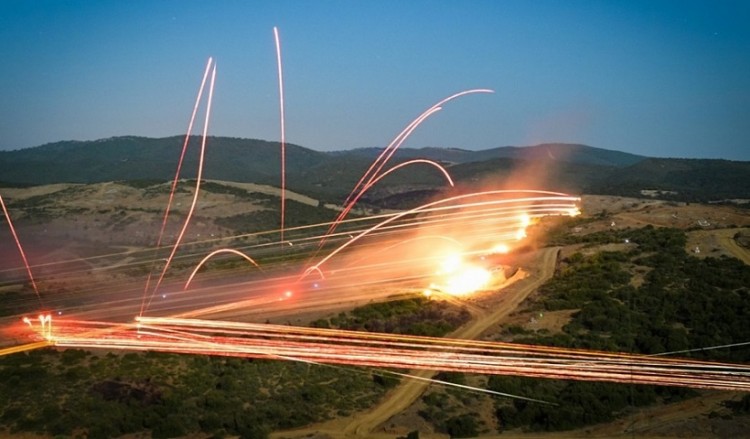 Εντυπωσιακές εικόνες από τη στρατιωτική άσκηση «Ολύμπιος Κεραυνός»