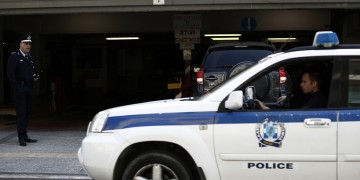 Σύλληψη ράπερ στην Καλλιθέα: Πουλούσε ναρκωτικά σε μαθητές