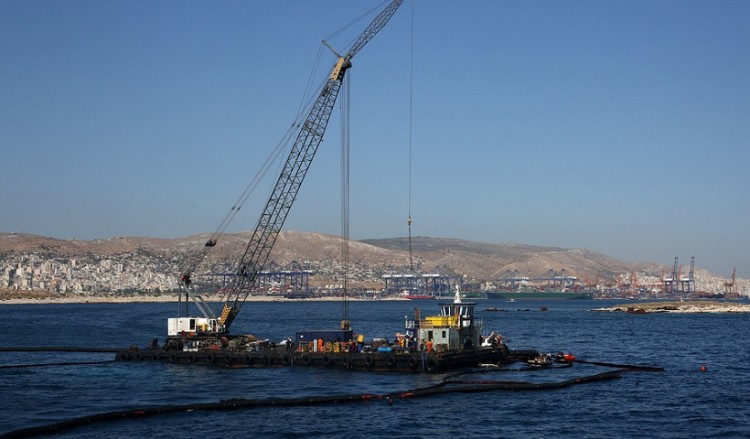 Αποζημίωση 900 εκατ. ευρώ στους πληγέντες από την πετρελαιοκηλίδα