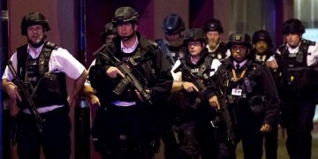 Λονδίνο: Αυτοκίνητο έπεσε επάνω σε πεζούς