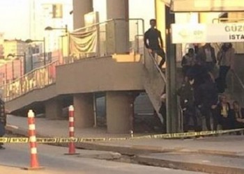 Πυροβολισμοί έξω από σχολείο στην Κωνσταντινούπολη – Νεκρή μια μαθήτρια