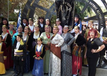 Ρόδος: Πόντιοι παρέλασαν για την επέτειο Ενσωμάτωσης της Δωδεκανήσου (βίντεο)