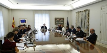 Άρση της αυτονομίας της Καταλονίας αποφάσισε ο Ραχόι