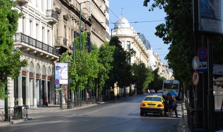 Κυκλοφοριακές ρυθμίσεις στη Σταδίου για 15 μέρες
