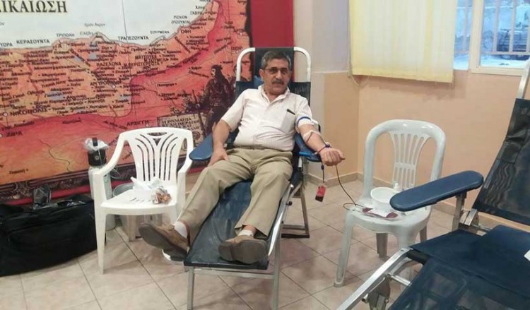 Λύρες, νταούλια και πανό στην πατινάδα για τα 100 χρόνια από τη Γενοκτονία των Ποντίων στον «23ο Ακριτικό Κύκλο» (φωτο)