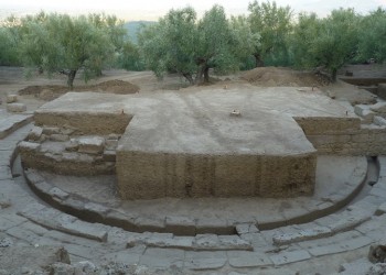 Μεσσηνία: Στο φως μεγάλο μέρος του θεάτρου της αρχαίας Θουρίας (φωτο)