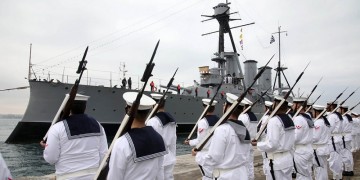 Το θρυλικό θωρηκτό Αβέρωφ στο λιμάνι της Θεσσαλονίκης (φωτο, βίντεο)