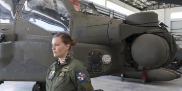 Μια γυναίκα στα Απάτσι – Η επιλοχίας Αεροπορίας Στρατού Όλγα Τσακνάκη (φωτο)