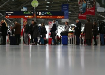 Επιτροπή εμπειρογνωμόνων για τους ελέγχους των Ελλήνων στα γερμανικά αεροδρόμια