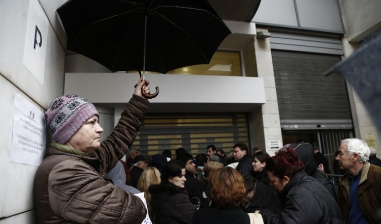 Καταβάλλεται σήμερα το Κοινωνικό Εισόδημα Αλληλεγγύης