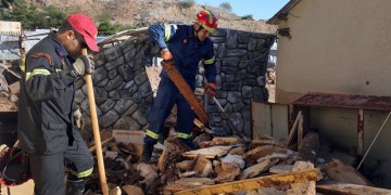 23 οι νεκροί από τις πλημμύρες στη Μάνδρα Αττικής