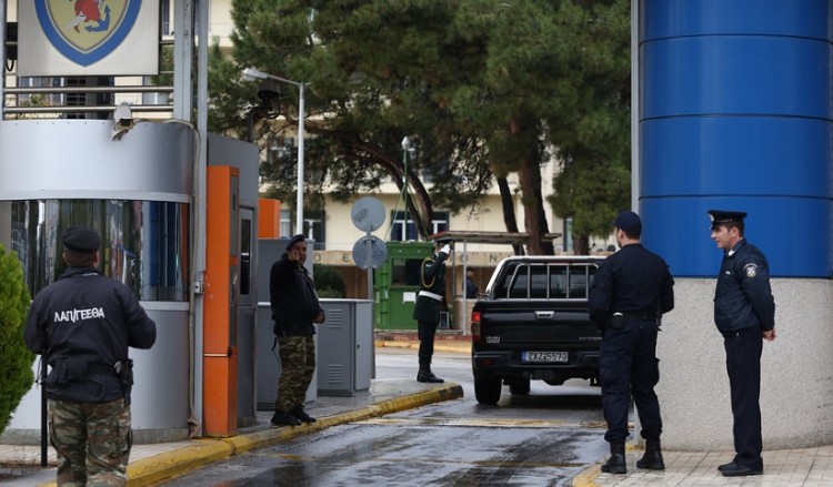 Εισβολή του Ρουβίκωνα στο υπουργείο Εθνικής Άμυνας