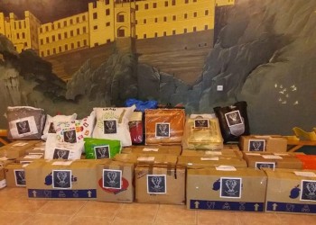 Η Εύξεινος Λέσχη Επισκοπής συγκέντρωσε είδη πρώτης ανάγκης για τους πλημμυροπαθείς της Μάνδρας (φωτο)