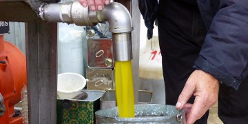 Εξαρθρώθηκε εγκληματική οργάνωση για νοθεία λαδιού