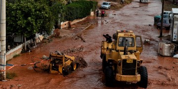 Πολύνεκρη πλημμύρα Μάνδρας: Τι αναφέρει η εισαγγελική διάταξη για τις ποινικές διώξεις