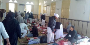 Φονική επίθεση στην Αίγυπτο: 235 οι νεκροί στο τέμενος