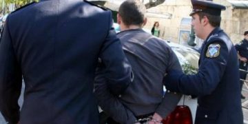 Εξαρθρώθηκε σπείρα Αλβανών και Ελλήνων που διακινούσε ναρκωτικά σε σχολεία