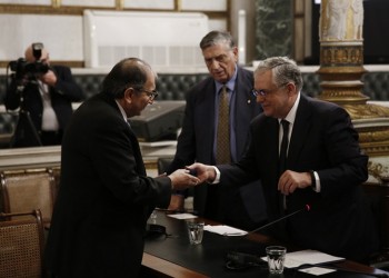 Παπαδήμος: Η βία δεν λύνει προβλήματα, τα οξύνει