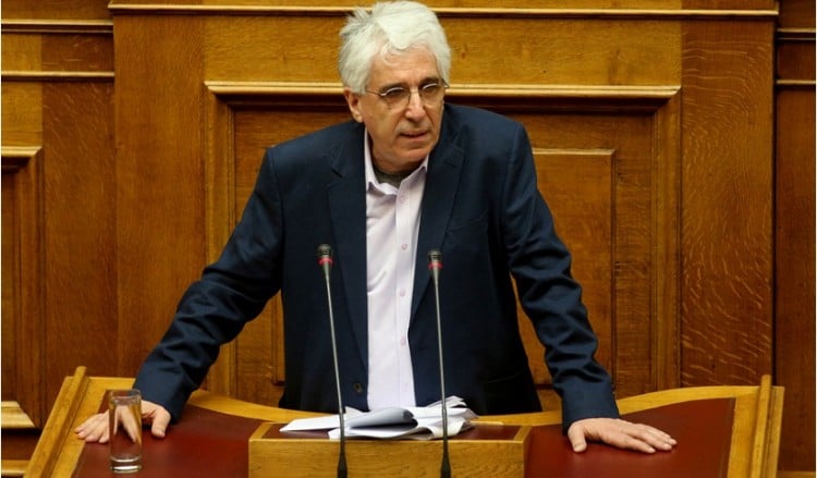 Ο Παρασκευόπουλος προτείνει να καταργηθεί ο νόμος του για τις αποφυλακίσεις