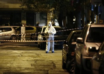Την Επαναστατική Αυτοάμυνα «δείχνει» η ΕΛΑΣ για την επίθεση στο ΠΑΣΟΚ