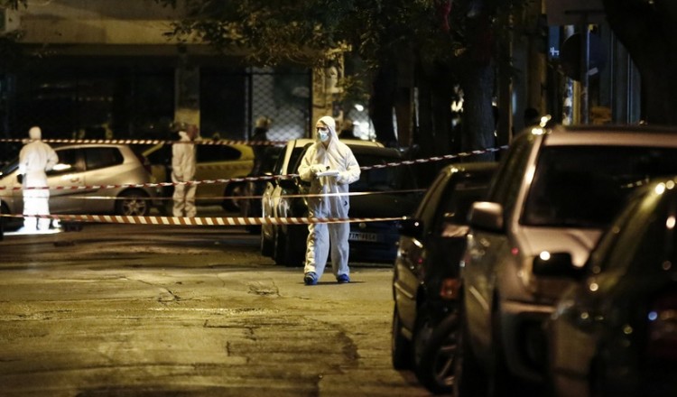 Την Επαναστατική Αυτοάμυνα «δείχνει» η ΕΛΑΣ για την επίθεση στο ΠΑΣΟΚ