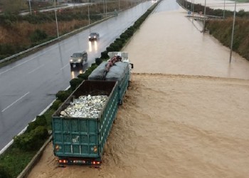 Διακοπή κυκλοφορίας στην εθνική οδό Αθηνών-Θεσσαλονίκης