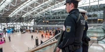 Γερμανία: Συναγερμός σε 14 αεροδρόμια από πληροφορίες για σχέδιο επίθεσης αυτοκτονίας