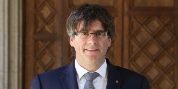 Eκδόθηκε ένταλμα σύλληψης σε βάρος του Πουτζδεμόν