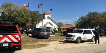 Αιματοκύλισμα σε εκκλησία στο Τέξας – Τουλάχιστον 27 νεκροί (φωτο, βίντεο)