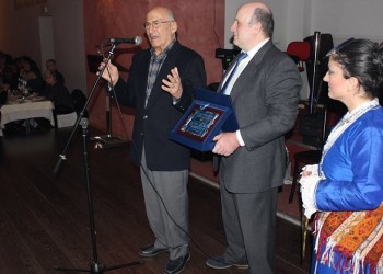 Ο παλαίμαχος παλαιστής Στέφανος Ιωαννίδης τιμώμενο πρόσωπο στο χορό των «Ακριτών του Πόντου»