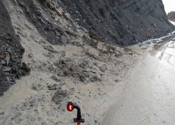 Κατολισθήσεις και πλημμυρισμένοι δρόμοι στη Δυτική Ελλάδα