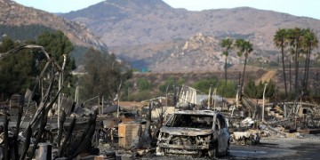 Πρώτο θύμα από τις καταστροφικές πυρκαγιές που μαίνονται στην Καλιφόρνια