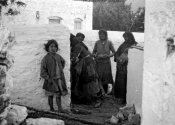 Πρωτοχρονιά με την «μπουλουστρίνα» στα Δωδεκάνησα