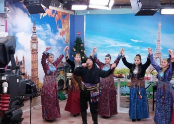 Ποντιακοί χοροί στο κανάλι ΑΡΤ με τον Γιάννη Φλωρινιώτη (φωτο)