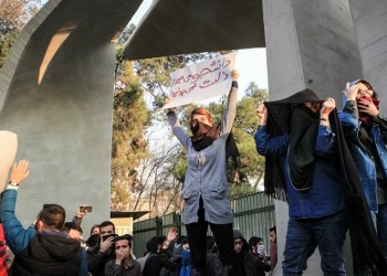 Ιράν: Τα πρώτα θύματα στις αντικυβερνητικές διαδηλώσεις (βίντεο)