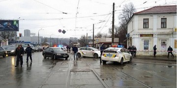 Ουκρανία: Άνδρας με εκρηκτικά κρατάει ομήρους σε ταχυδρομείο