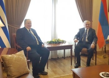 Συνάντηση Κοτζιά με τον υπουργό Εξωτερικών της Αρμενίας