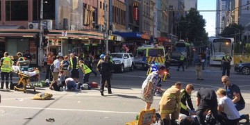 Τρόμος στη Μελβούρνη με όχημα που έπεσε πάνω σε πεζούς (βίντεο, φωτο)