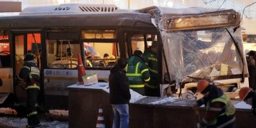 Μόσχα: Πιθανότατα δυστύχημα η πτώση του λεωφορείου σε υπόγεια διάβαση πεζών