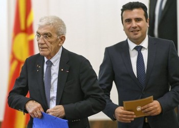 Guardian: Το δείπνο Μπουτάρη-Ζάεφ και η ευκαιρία για νέα αρχή στις σχέσεις Αθήνας-Σκοπίων